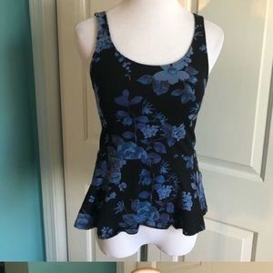 5/$20 💙🌸FLORAL EXPRESS PEPLUM TANK🌸💙